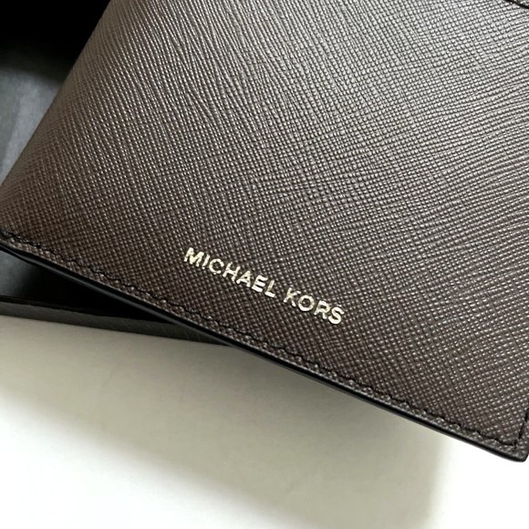 Michael Kors Slim Brown Billfold Wallet Boxed Logo Embossed Bifold NWT 86F2SANF5 - Picture 4 of 7